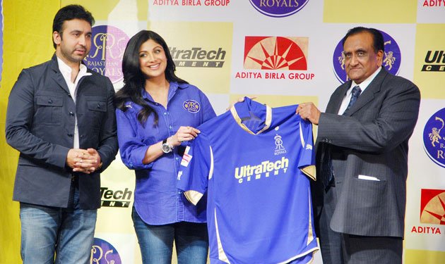 Shilpa Shetty launches Rajasthan Royals' new IPL jerseys